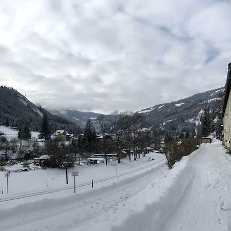Riverside Ski Apartment Ramingstein Exterior foto